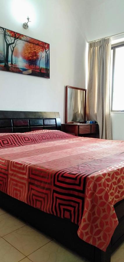 Royal Regal Apartment *